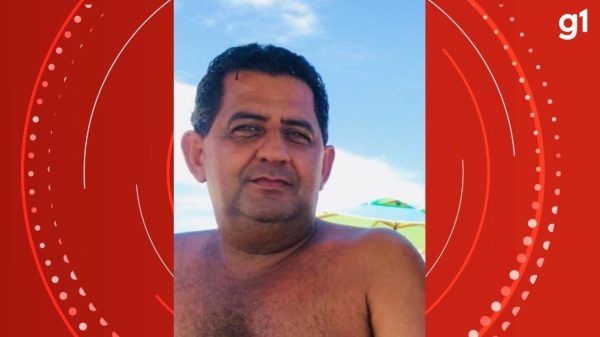 Homem é encontrado morto dentro de caminhonete submersa em açude, na zona rural de MG; VÍDEO