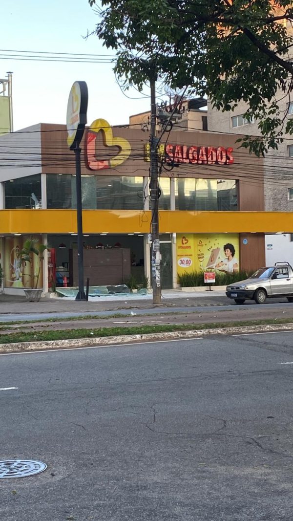 Estabelecimento comercial é alvo de tiros no bairro Veneza