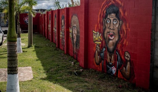 Ídolo do Atlético, Hulk é homenageado por clube da Série A em mural