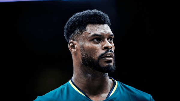 Isac, central da Seleo Brasileira e do Minas (foto: Divulgao/FIVB)
