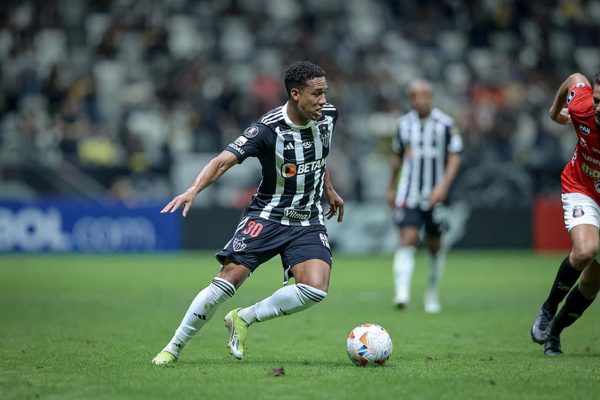 Brahian Palacios em ao pelo Atltico (foto: Pedro Souza / Atltico)