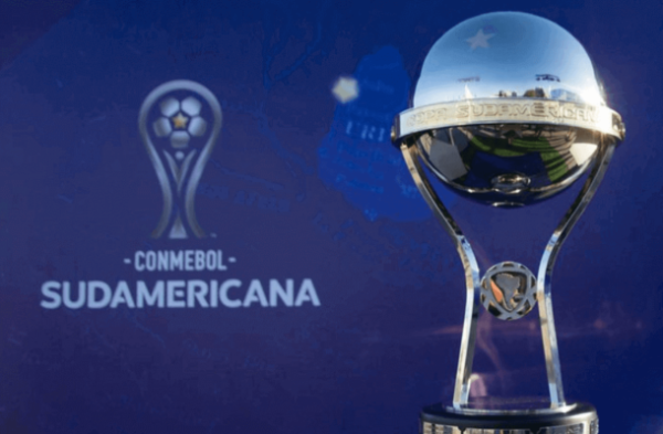 Trofu da Copa Sul-Americana (foto: Divulgao/Conmebol)