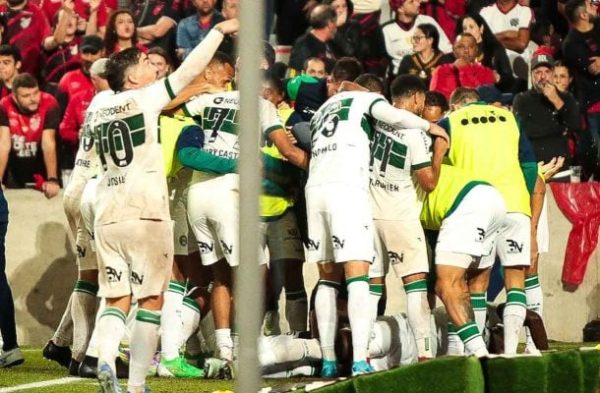 Coritiba amplia sequncia invicta na Srie B para sete jogos (foto: JP Pacheco / Coritiba)