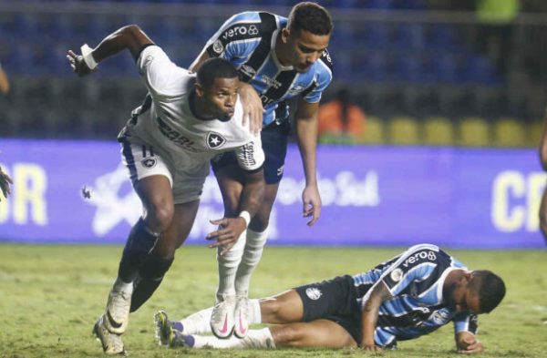 Botafogo e Grmio (foto: Vitor Silva/Botafogo)