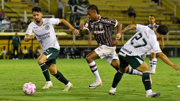 Keno celebra noite especial pelo Fluminense em Volta RedondaJogada 10