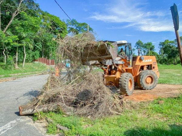 Ipatinga intensifica mutirões de limpeza e ainda socorre regiões afetadas pelas chuvas