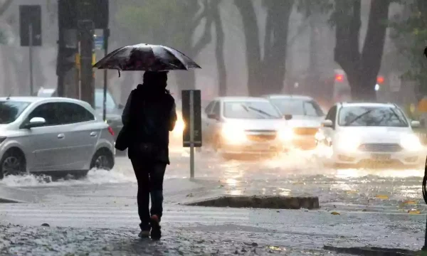 Mais de 400 cidades mineiras estão com alerta para temporal