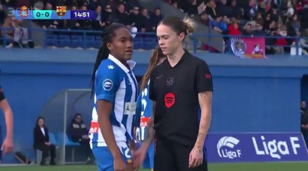 Jogadoras durante partida (foto: Reproduo / redes sociais )