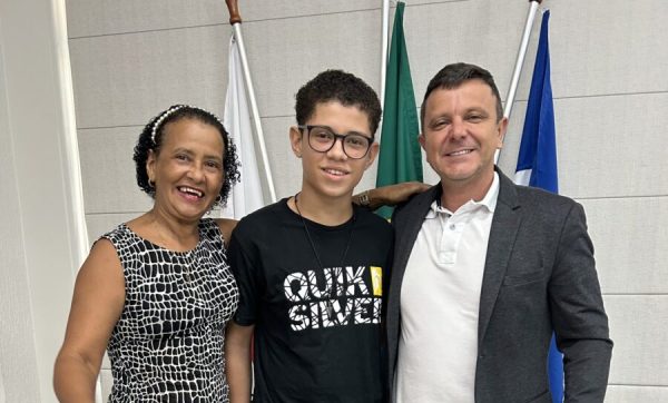 Escritor mirim de Timóteo vai lançar livro no dia do aniversário da cidade