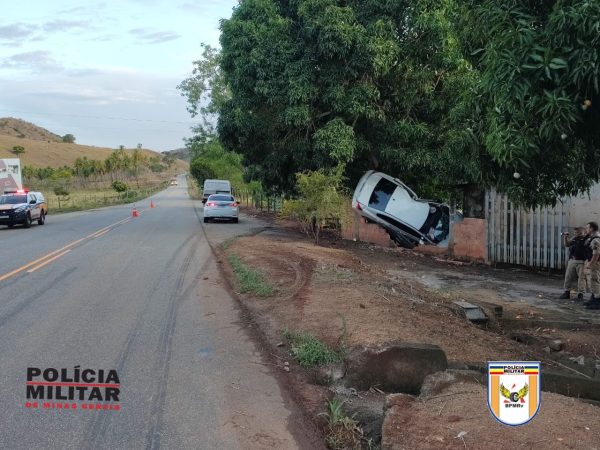 Motorista perde controle da direção e morre após bater em muro na MGC-381