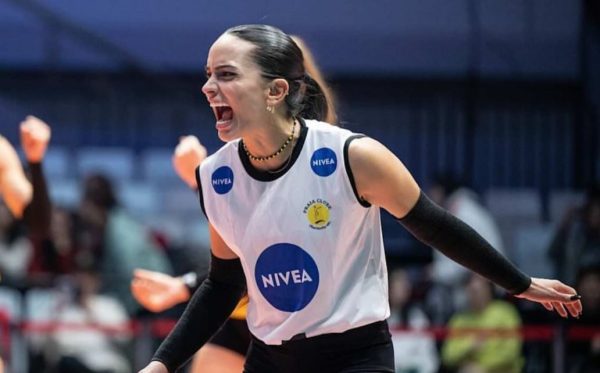 Natinha, lbero do Praia Clube (foto: FIVB/Divulgao)