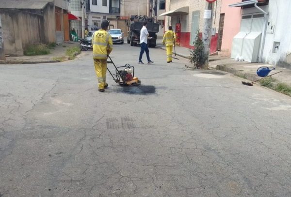 Operação tapa-buracos é retomada em Ipatinga em caráter preventivo ao período chuvoso