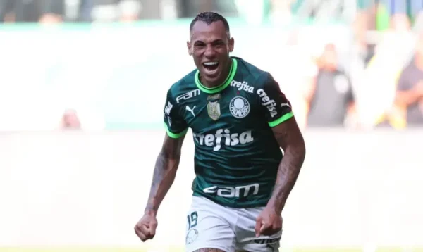 Palmeiras vence e coloca mão na taça do Campeonato Brasileiro