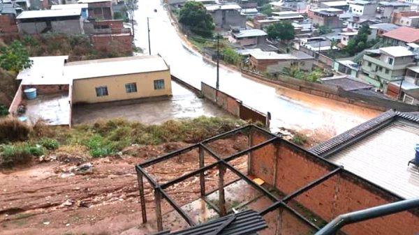 Parte da Rua Duque de Caxias será asfaltada, mas, a ligação com a Avenida BH continua sem previsão