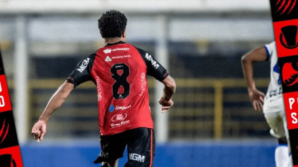 Jogador do Pouso Alegre (foto: A5 fotografia)