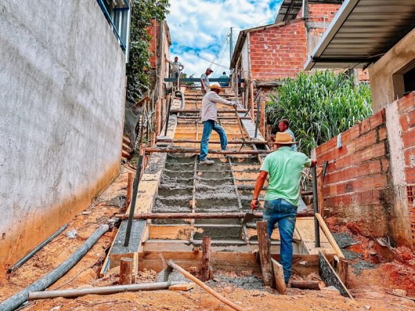 Prefeitura de Ipatinga melhora condições de acessibilidade em região elevada do Limoeiro