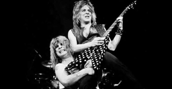 Ozzy Osbourne o guitarrista Randy Rhoads em show