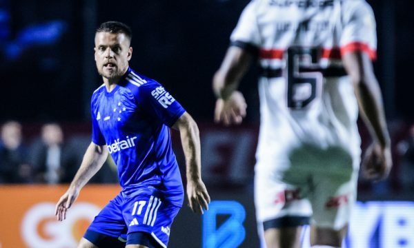 Ramiro, do Cruzeiro, em jogo contra o So Paulo (foto: Gustavo Aleixo/Cruzeiro)