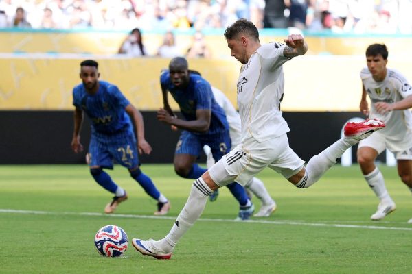 Valverde em cobrana de pnalti (foto: Foto: Sandra Montanez / GETTY IMAGES NORTH AMERICA / Getty Images via AFP)