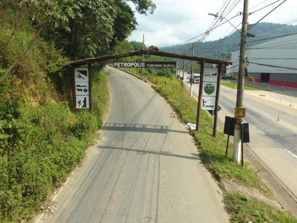 Regularização Fundiária do bairro Petrópolis, em andamento, será a garantia do recebimento de infraestrutura