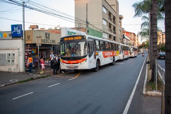 Trabalhadores aceitam proposta e descartam greve do transporte público regional