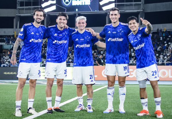 Santos alinha acordo com clube dos EUA e fica perto de anunciar ex-jogador do Cruzeiro