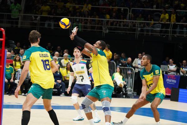 Seleo Brasileira em partida pela Liga das Naes de Vlei (foto: Maurcio Val/FV Imagem/CBV/Divulgao)