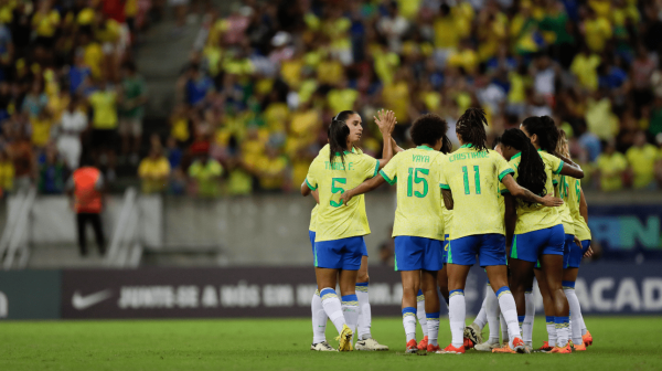 Jogadoras de futebol da Seleo Brasileira Feminina (foto: Lvia Villas Boas/CBF)