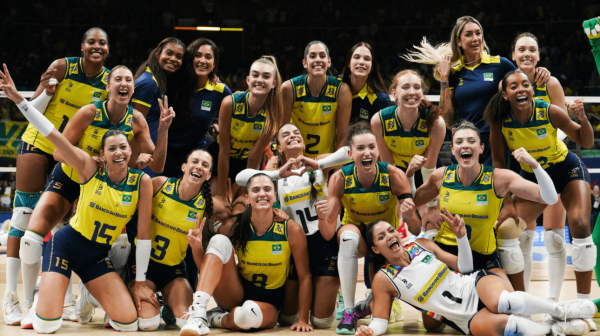 Jogadoras de vlei da Seleo Brasileira Feminina (foto: Maurcio Val/FV Imagens/CBV)