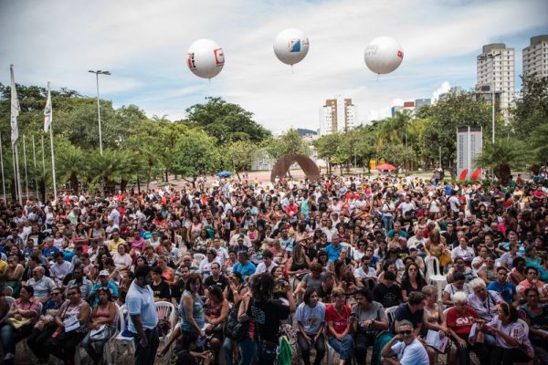 Servidores Mineiros Protestam Contra Governo E Ameaçam Fazer Greve