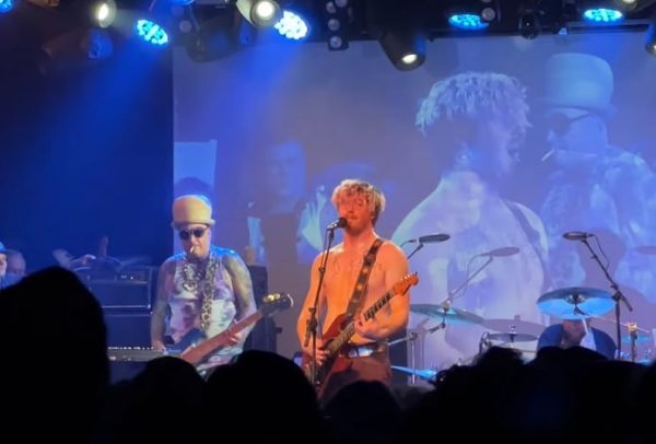 Sublime toca pela primeira vez com o filho de Bradley Nowell em show especial; confira