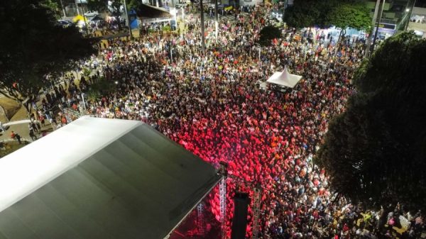 TIMÓTEO 60 ANOS: Depois do sábado de Fernandinho, o domingo será de Padre Fábio de Melo na Praça 29 de Abril