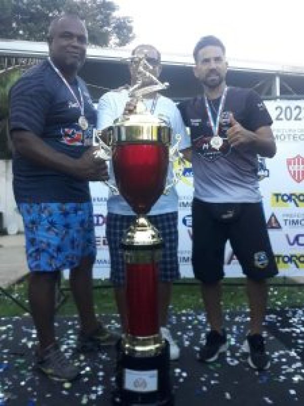 Campeão pela primeira vez no futebol acesitano, Ailson Gilberto, do Tubarão, desabafa: “pra calar a boca de muita gente&