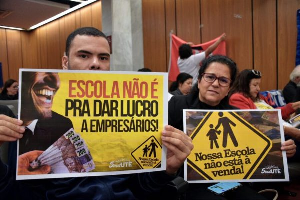 “Terceirização é mais nova frente de ataque de Zema às escolas públicas”, denuncia Sind-UTE