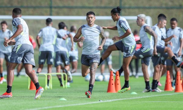 Titular do Atlético tem recuperação surpreendente e é relacionado contra o Palmeiras