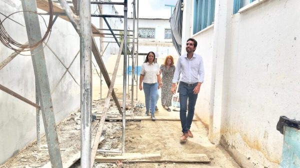 Prefeito Gustavo Nunes acompanha o avanço das obras da Escola Padre Cícero, no Bom Retiro