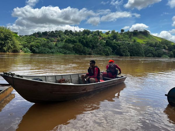 Corpo de adolescente desaparecido no rio em Açucena é encontrado pelos bombeiros