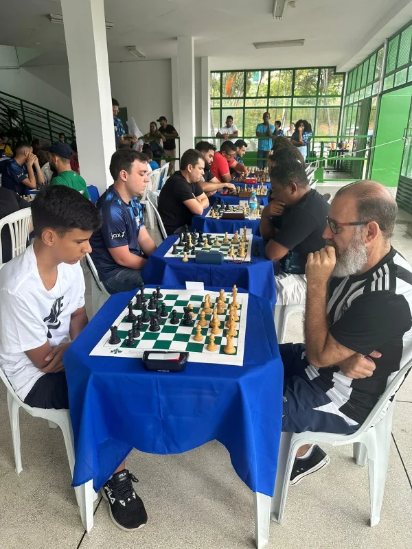 Ipatingão sedia Torneio de Xadrez em Memória de Alexander Souza