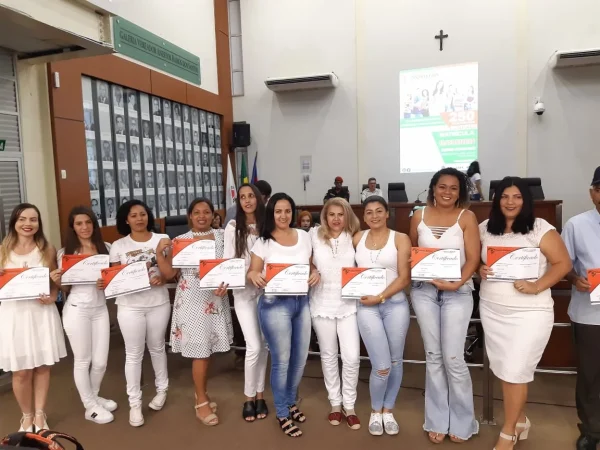 08 Cursos profissionalizantes gratuitos são ofertados em Ipatinga