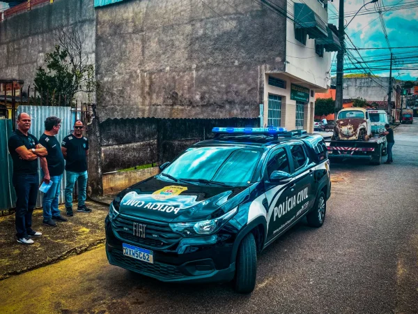 Ações de remoção de carros abandonados e sucatas são intensificadas em Ipatinga