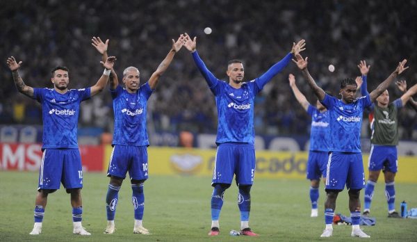 Cruzeiro somou 12 pontos no Grupo B da Copa Sul-Americana (foto: Alexandre Guzanshe/EM/D.A.Press)