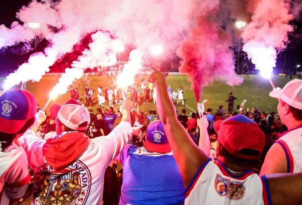 Betim conta com o apoio da torcida para tentar se classificar no Mdulo II (foto: Betim Futebol/Divulgao)