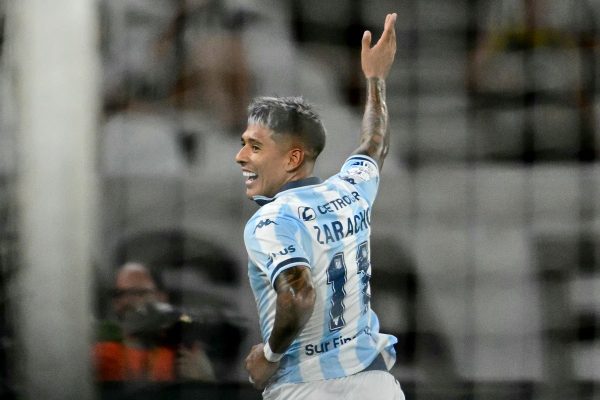 Matas Zaracho comemora gol pelo Racing (foto: Divulgao / Conmebol)