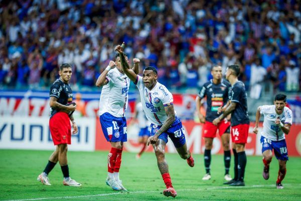 Jean Lucas, do Bahia, comemora gol na Libertadores (foto:  Rafael Rodrigues/Bahia)