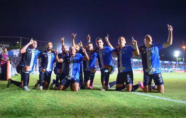 Jogadores do Capital celebram classificao na Copa do Brasil (foto: Reproduo/Instagram/06_robert)