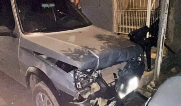 Motorista jogou Fiat Uno em cima de mesa onde estava Lo Medeiros (foto: O Vigilante Online)