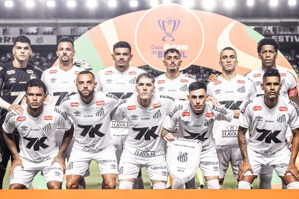 Jogadores do Santos antes de duelo pela Copa do Brasil (foto: Raul Baretta/ Santos)