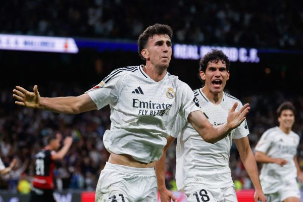 Jacobo Ramn comemora gol pelo Real Madrid no Campeonato Espanhol (foto: Pierre-Philippe MARCOU / AFP)