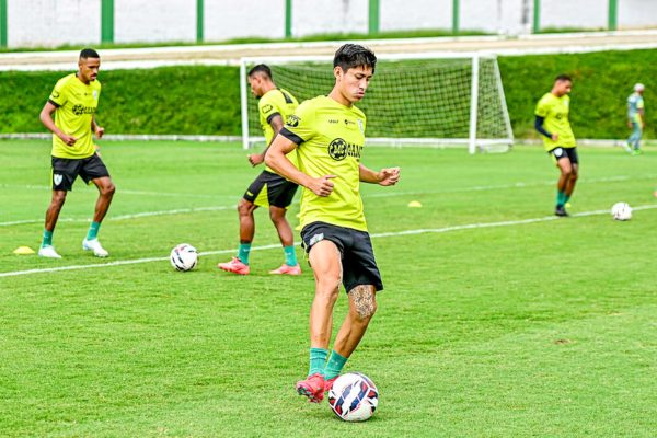 Miguelito foi acusado de injria racial (foto: Mouro Panda/Amrica)