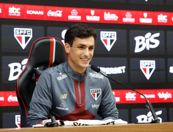 Juan Dinenno, centroavante do So Paulo (foto: Rubens Chiri/So Paulo)